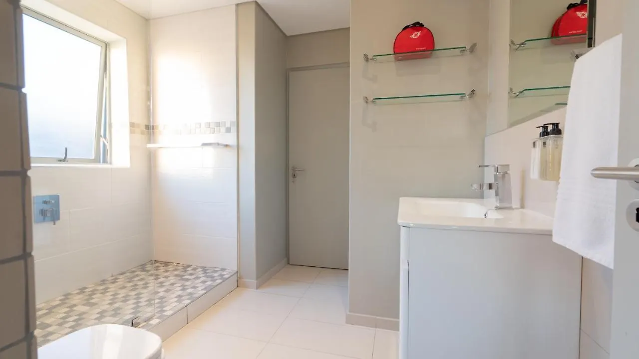 Infinity Luxury Beachfront Apartment Bloubergstrand South Africa