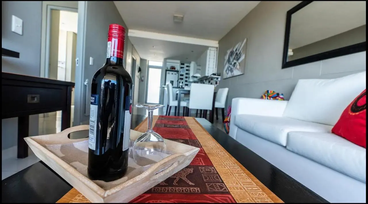 Infinity Luxury Beachfront Apartment Bloubergstrand